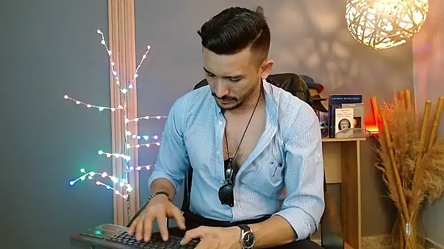 Reiko 85  online show from 14, 3, 2026