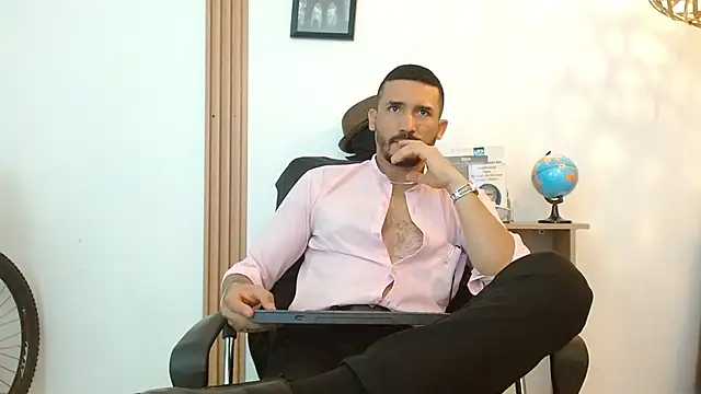 Reiko 85  online show from 25, 9, 2025