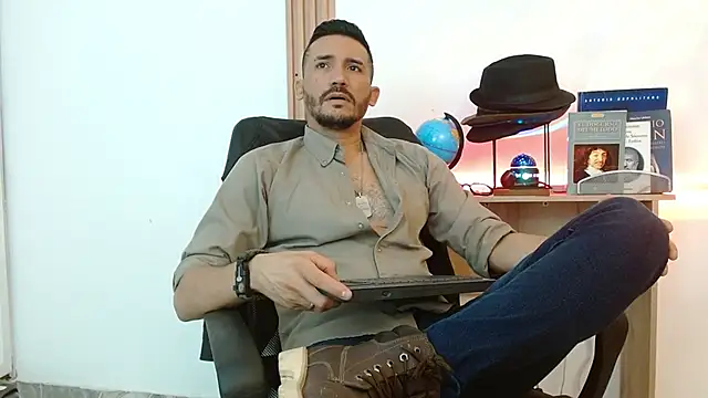 Reiko 85  online show from 25, 11, 2025