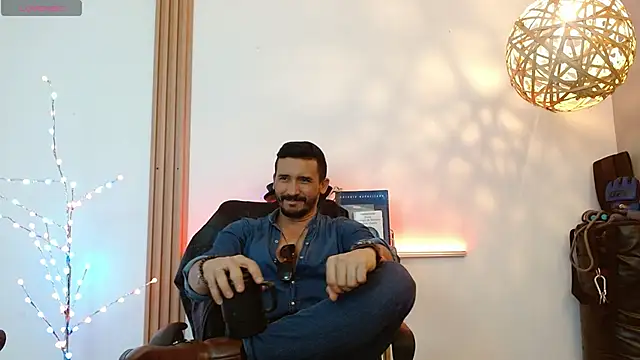 Reiko 85  online show from 17, 1, 2026