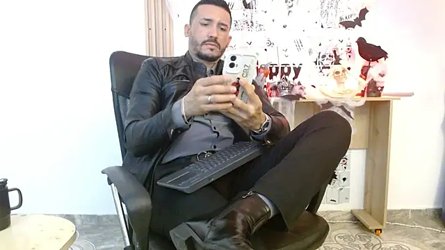 Reiko 85  online show from 27, 10, 2025