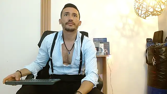 Reiko 85  online show from 11, 11, 2025