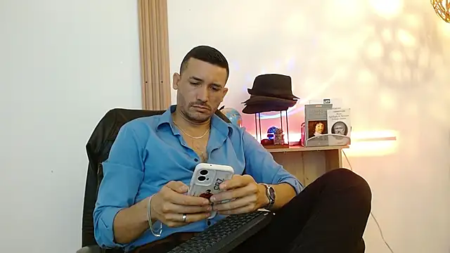 Reiko 85  online show from 4, 11, 2025