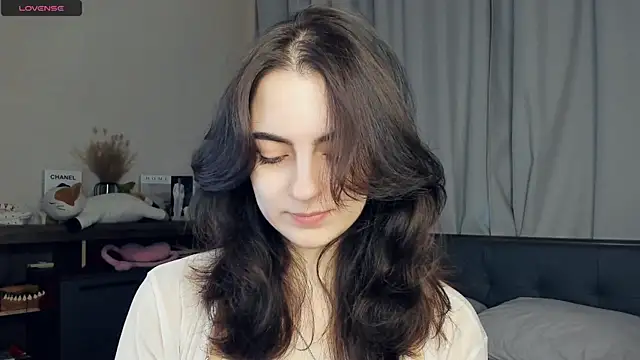 Snapshot of DracosMoon chatting on 28, 11, 2025 DracosMoon online show from 28, 11, 2025