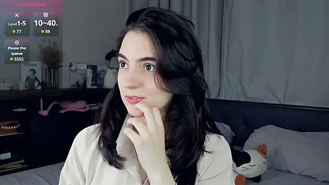 Snapshot of DracosMoon chatting on 21, 11, 2025 DracosMoon online show from 21, 11, 2025