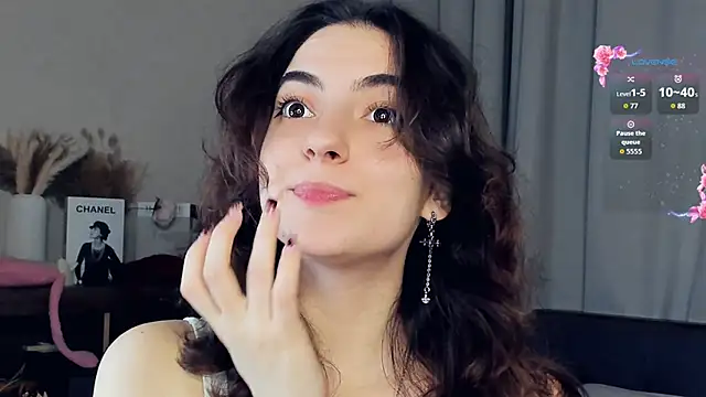 Snapshot of DracosMoon chatting on 16, 11, 2025 DracosMoon online show from 16, 11, 2025