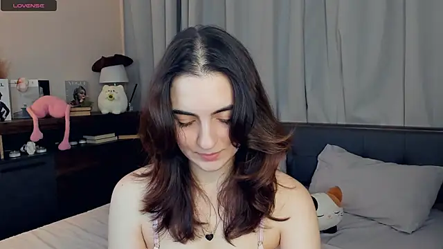 Snapshot of DracosMoon chatting on 15, 11, 2025 DracosMoon online show from 15, 11, 2025