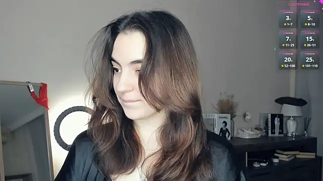 Snapshot of DracosMoon chatting on 22, 10, 2025 DracosMoon online show from 22, 10, 2025