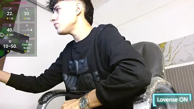 Snapshot of Dyla_n18 chatting on 4, 2, 2026 Dyla n18 online show from 4, 2, 2026