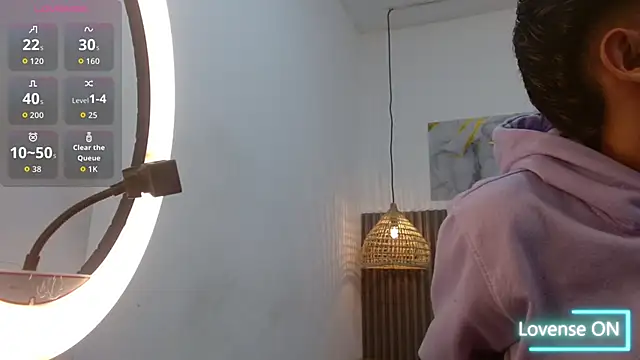 Dyla n18 online show from 3, 10, 2025