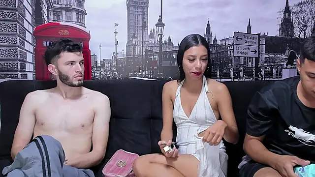 Snapshot of threesome_sexy_hot chatting on 29, 12, 2024 threesome sexy hot online show from 29, 12, 2024