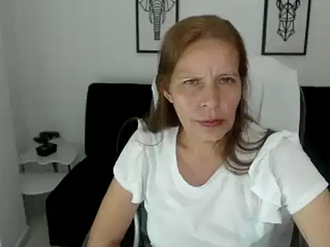 Milf karlye online show from 2, 3, 2025