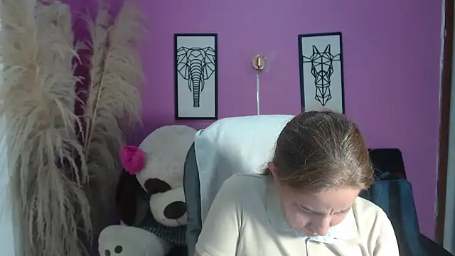 Milf karlye online show from 30, 9, 2025