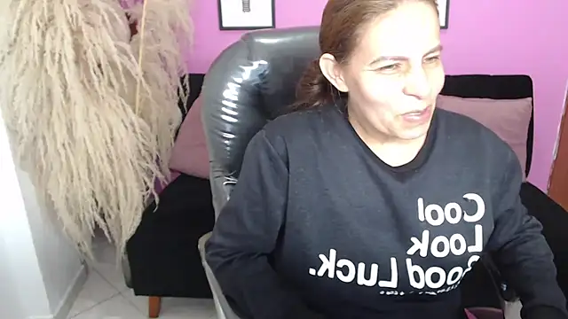 Milf karlye online show from 21, 9, 2025