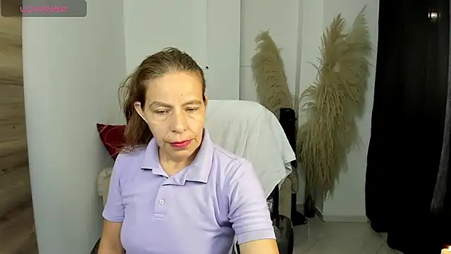 Milf karlye online show from 12, 3, 2026