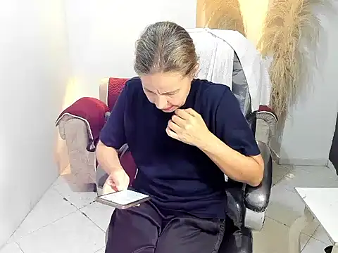 Milf karlye online show from 21, 5, 2026