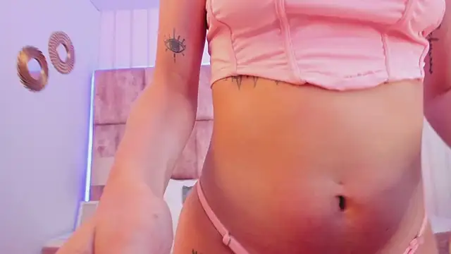 Snapshot of MonserratPeters chatting on 22, 1, 2025 MonserratPeters online show from 22, 1, 2025