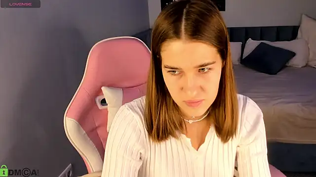 Jennifer Wadee online show from 6, 2, 2026