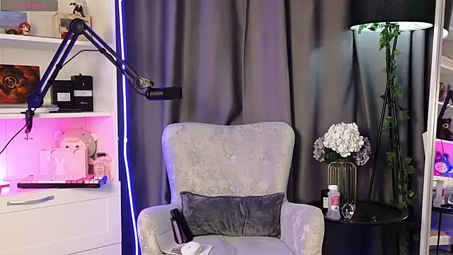 Anal Girl  online show from 21, 5, 2026