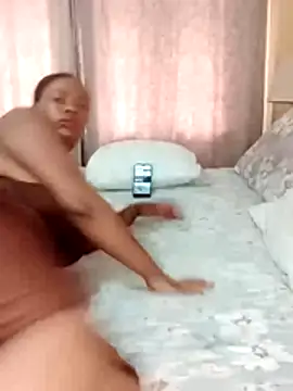 Luciouslips00 online show from 23, 11, 2025