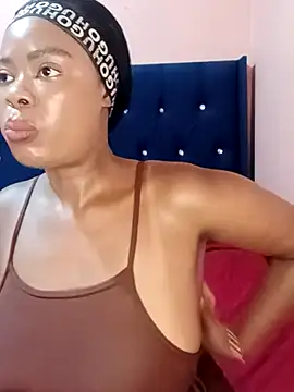 Luciouslips00 online show from 1, 2, 2026