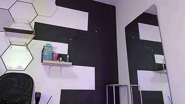 haileycat online show from 10, 10, 2025