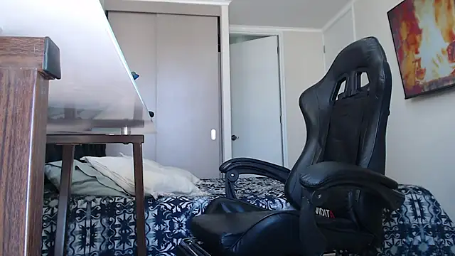 jonhklleyn online show from 30, 9, 2025