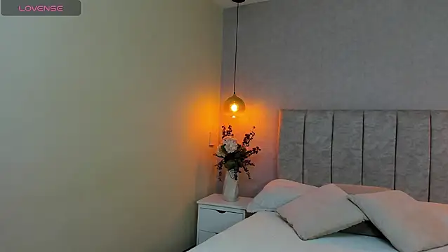 tutu milf online show from 22, 3, 2025