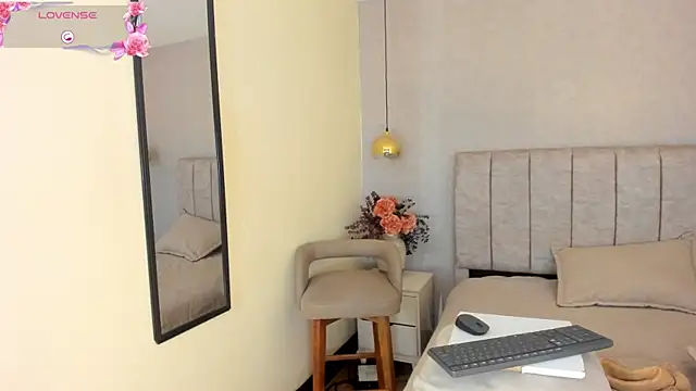 Snapshot of tutu_milf chatting on 28, 6, 2026 tutu milf online show from 28, 6, 2026