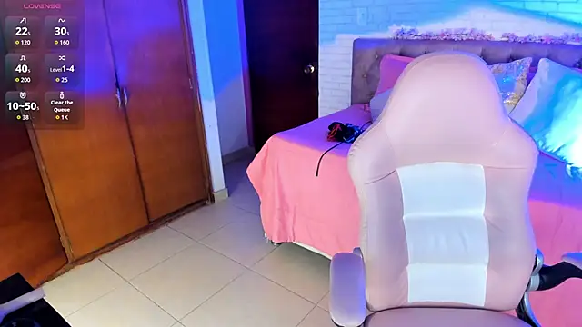 Kitty Pam online show from 17, 11, 2025