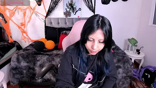 Kitty Pam online show from 30, 10, 2025