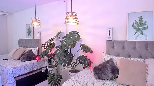 Kitty Pam online show from 18, 11, 2025