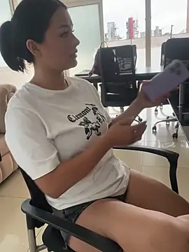 Snapshot of Lola_sweeet18 chatting on 10, 2, 2026 Lola sweeet18 online show from 10, 2, 2026