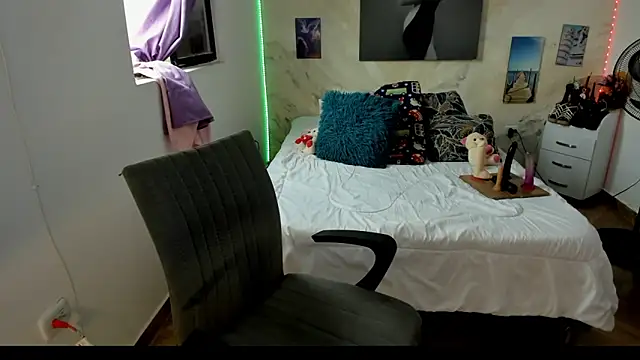 alinabozz1 online show from 14, 2, 2026