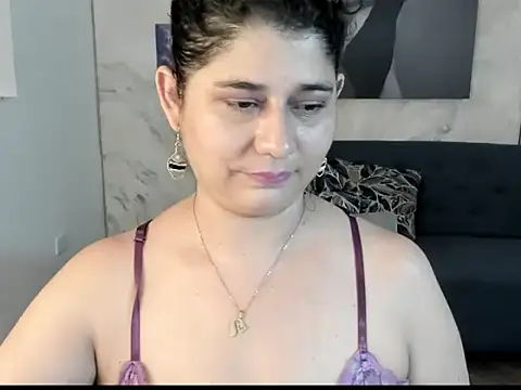 alinabozz1 online show from 12, 6, 2026