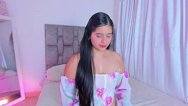 adhara  evanss online show from 6, 4, 2026