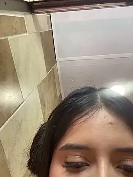 adhara  evanss online show from 28, 2, 2025