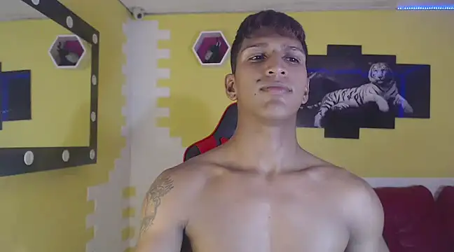 mau elixxx online show from 3, 1, 2025