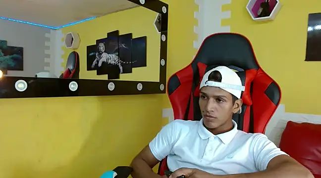 mau elixxx online show from 17, 1, 2025