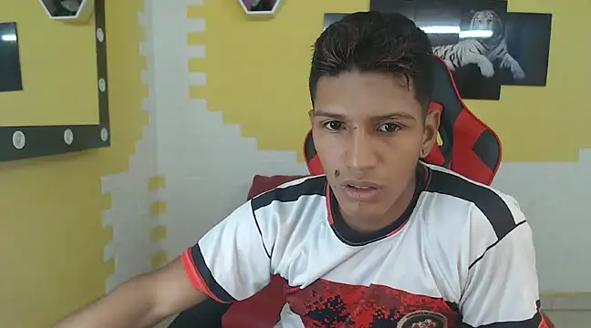 mau elixxx online show from 31, 12, 2024