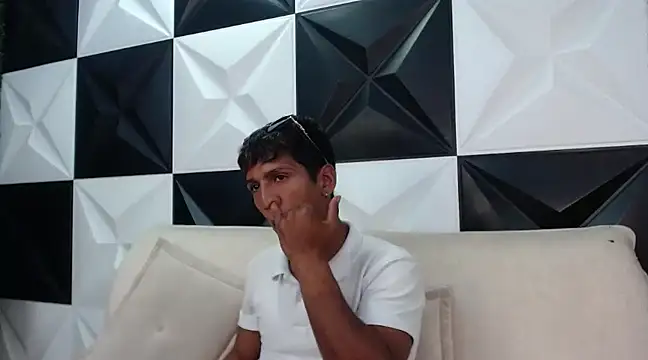 mau elixxx online show from 1, 2, 2025