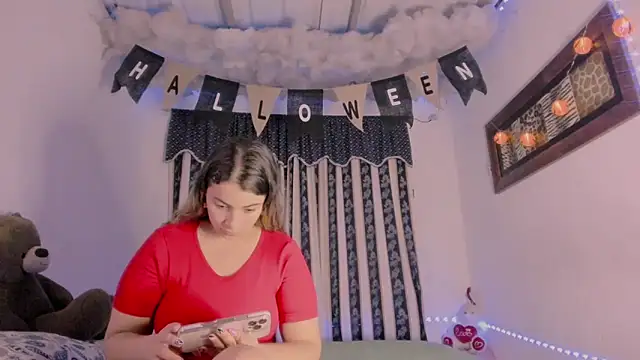 Lauu G online show from 12, 10, 2025