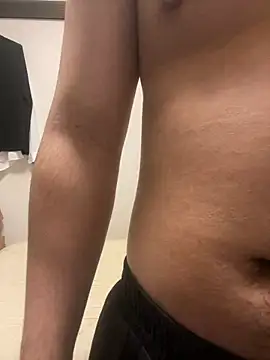 YU-KI00 online show from 12, 11, 2025