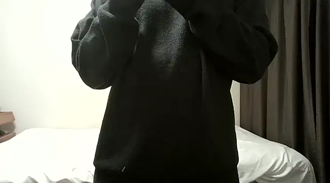 YU-KI00 online show from 8, 3, 2025