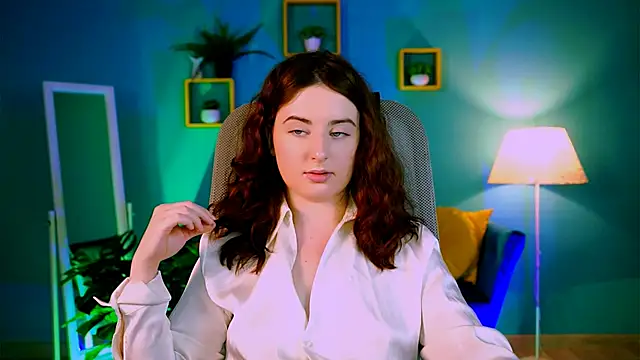 AnnTerry  online show from 4, 12, 2025