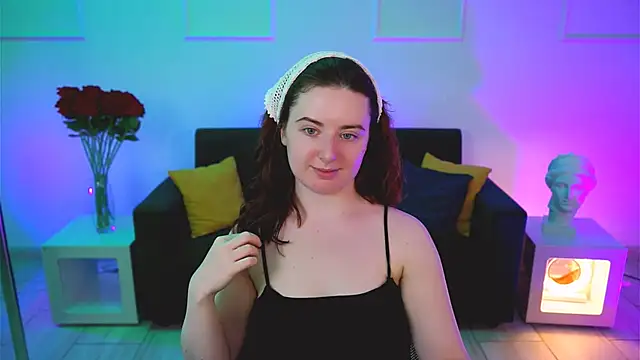 AnnTerry  online show from 11, 11, 2025