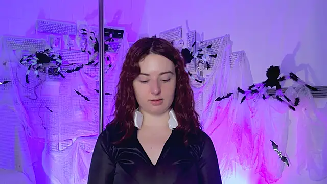 AnnTerry  online show from 21, 10, 2025