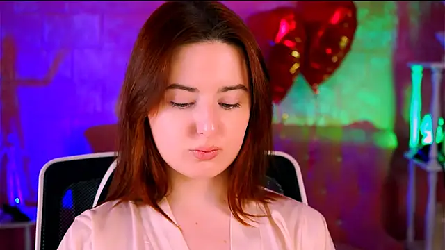 AnnTerry  online show from 8, 3, 2025