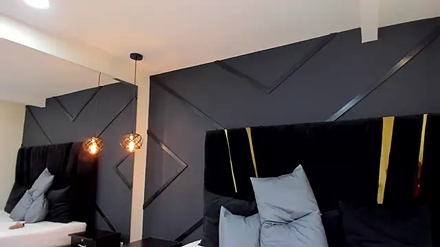 emilie xx  online show from 14, 2, 2025