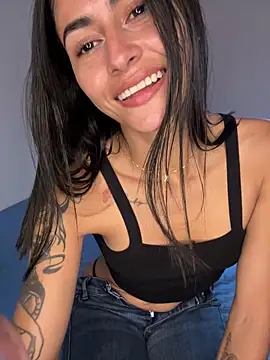 emilie xx  online show from 27, 3, 2026